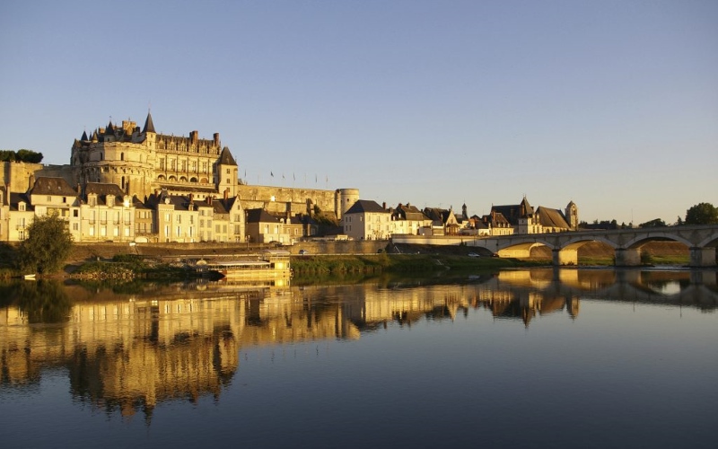 Guided Tour of the Loire Valley Châteaux from Paris