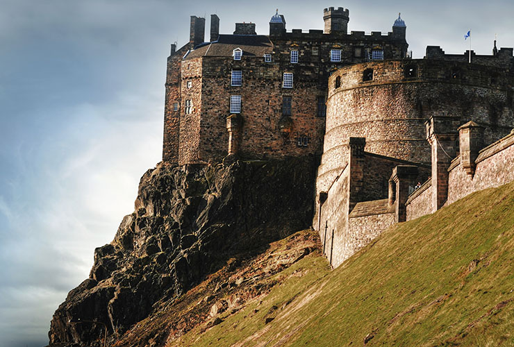 Travel to Scotland | European Tour | Edinburgh Castle UK