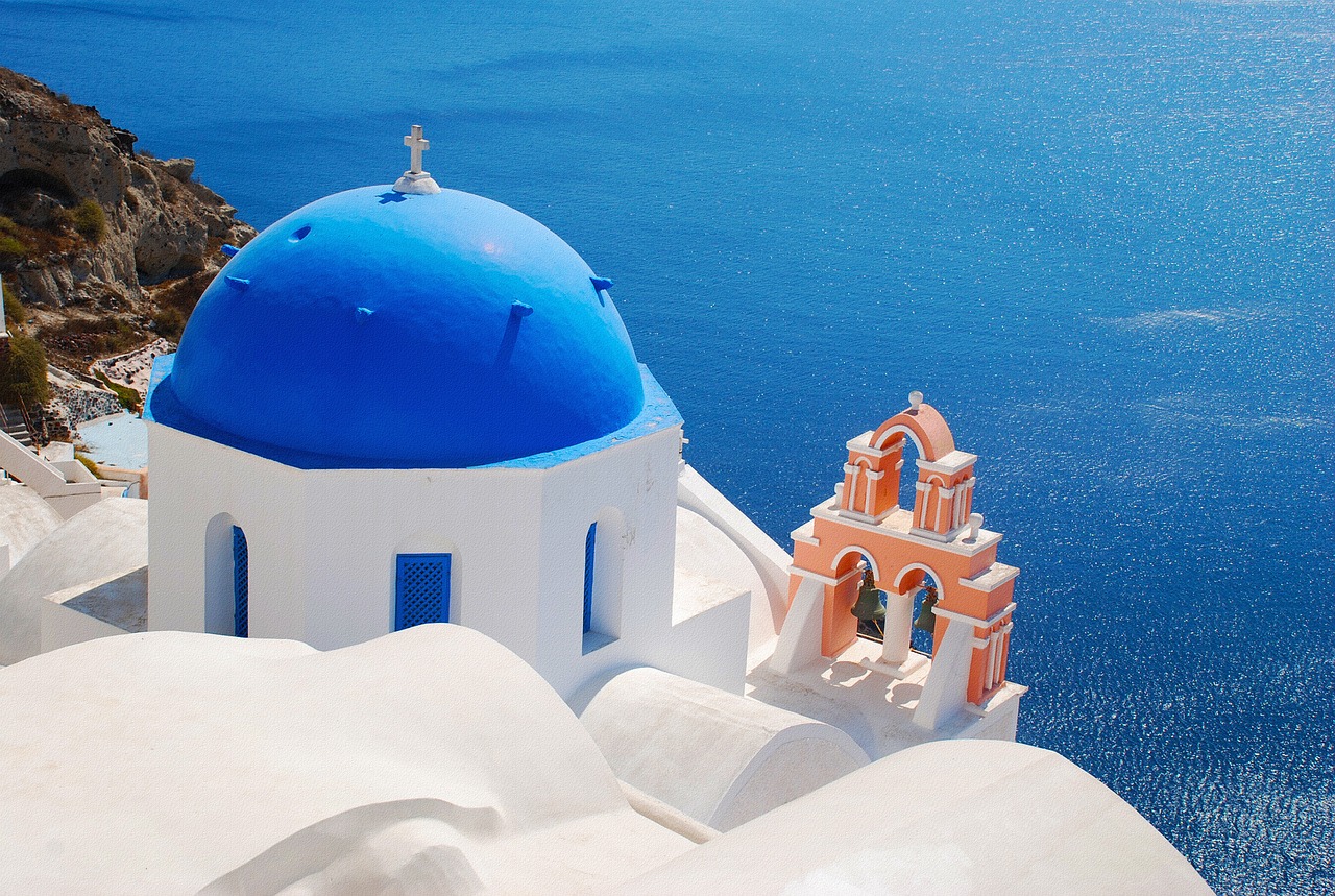 Santorini - Greece - Mediterranean Sea- Rising Vacations